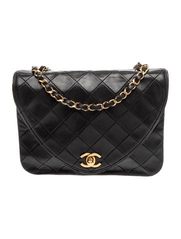 Quilted CC Flap Shoulder Bag