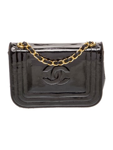 Patent CC Crossbody Bag