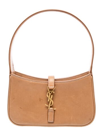 Leather Le 5 à 7