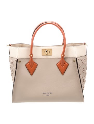 Louis Vuitton LV Monogram On My Side MM