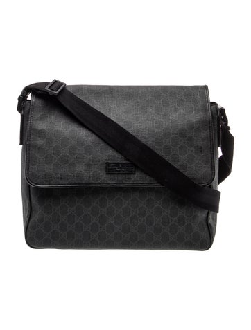 GG Supreme Shoulder Bag