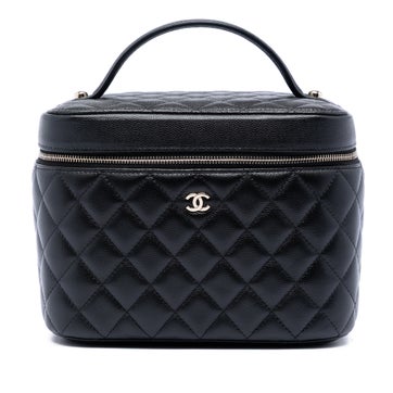 Medium CC Quilted Caviar Vanity Case