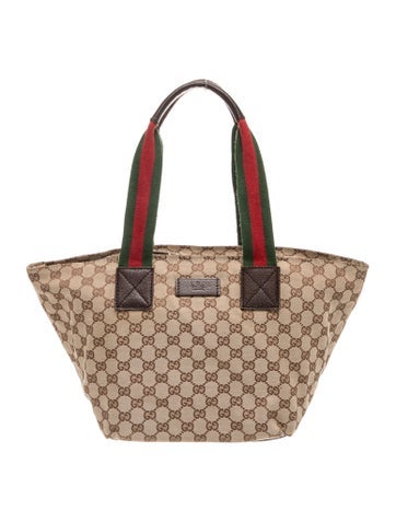 GG Canvas Shoulder Bag