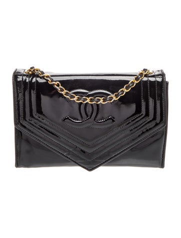 Patent CC Shoulder Bag