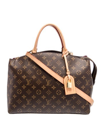LV Monogram Grand Palais