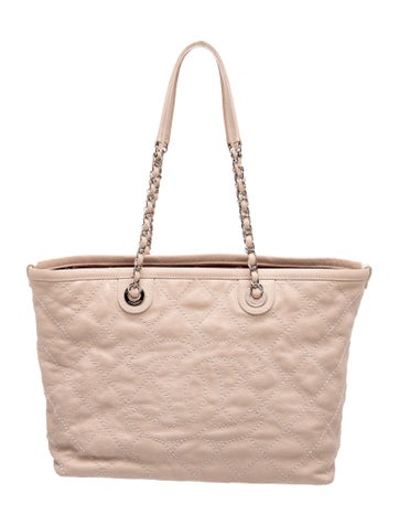 Paris-Dubai Daily Shopping Tote