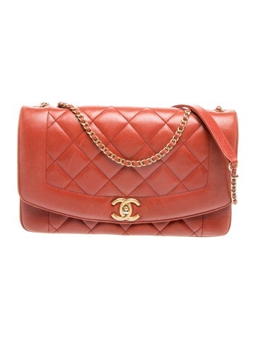 Vintage Chic Flap Bag