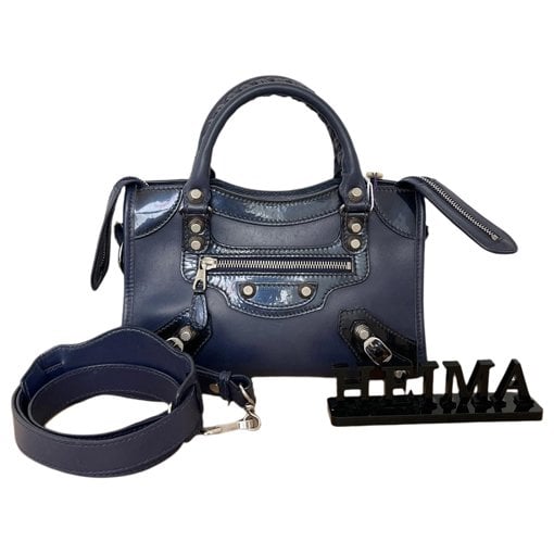 City leather handbag