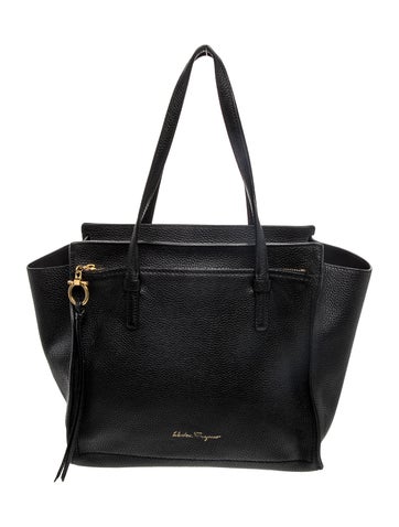 Gancio Shoulder Bag