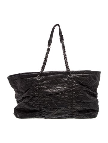 East West Sharpei Tote
