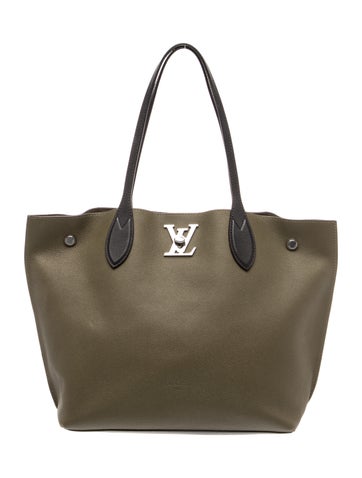 LV Monogram Lockme