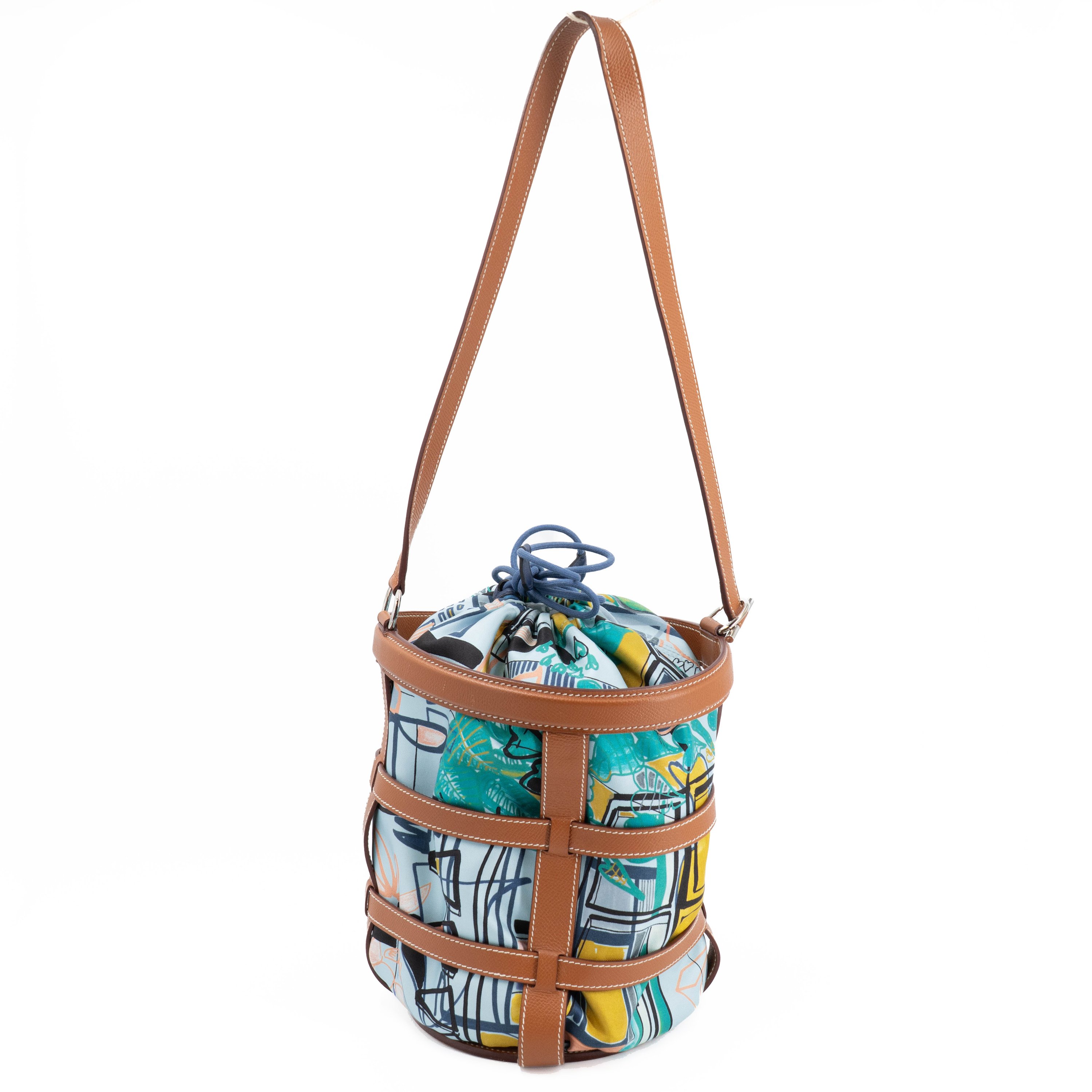 Very Good ( Rank A) HERMÈS Musardine Bucket bag Gold (37) Epsom silk Palladium hardware X (2016)