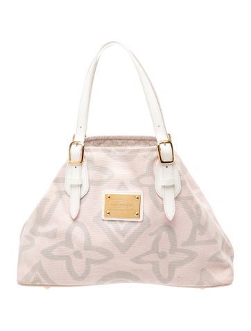 Monogram Giant Shoulder Bag