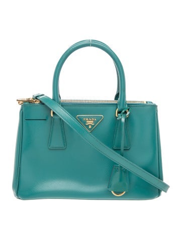 Saffiano Leather Galleria Double Zip Small