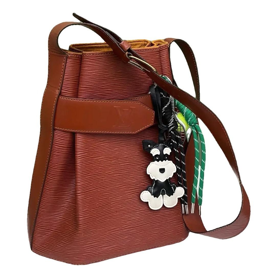 Twist Bucket Vintage leather handbag