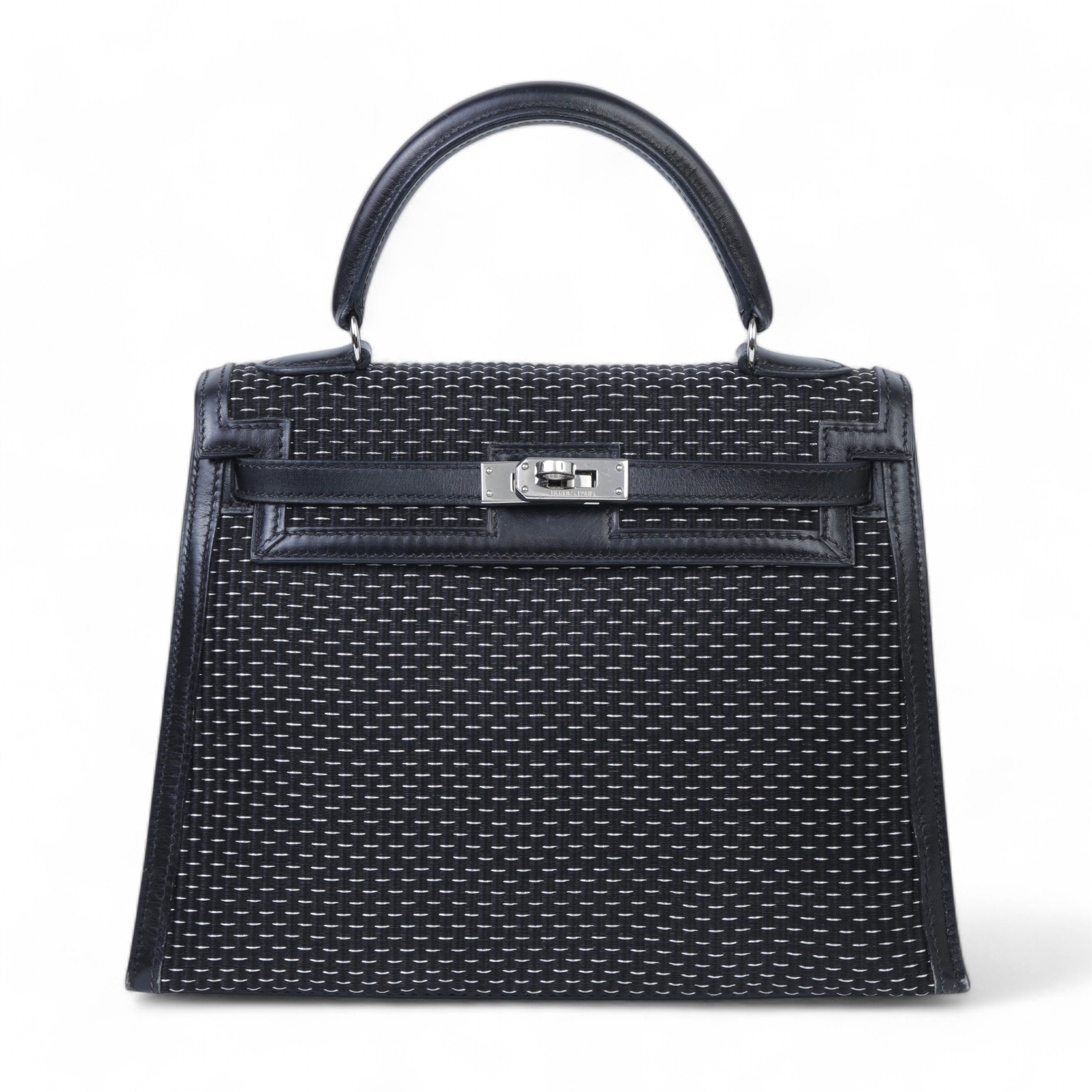 Hermes Very Good ( Rank A) HERMÈS Kelly 25 Sellier Black (89) Box-calf Crinoline Palladium hardware Square C (1999)