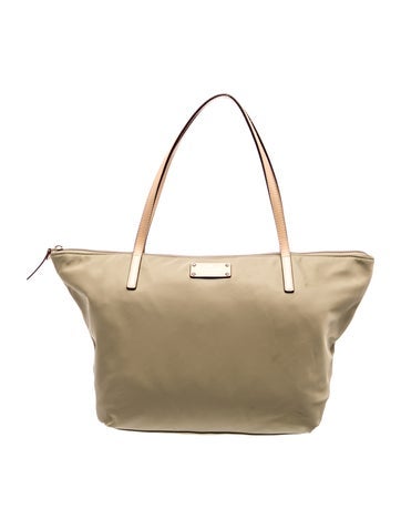 Signature Shoulder Bag