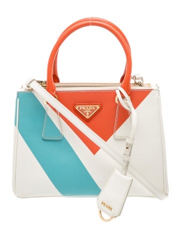 Saffiano Lux Leather Galleria Double Zip Small