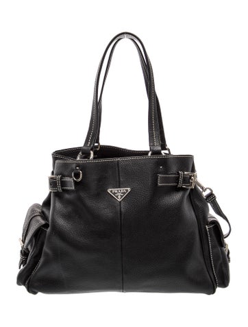 Vitello Daino Leather Enameled Metal Triangle Phenix