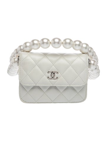 Mini Maxi Pearls Wallet on Chain