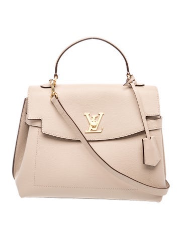 Taurillon Leather Lockme Ever MM