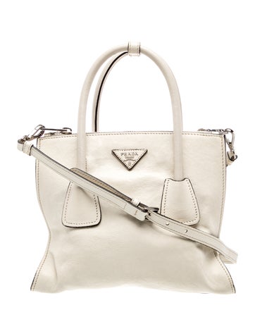 Enameled Metal Triangle Twin Pocket