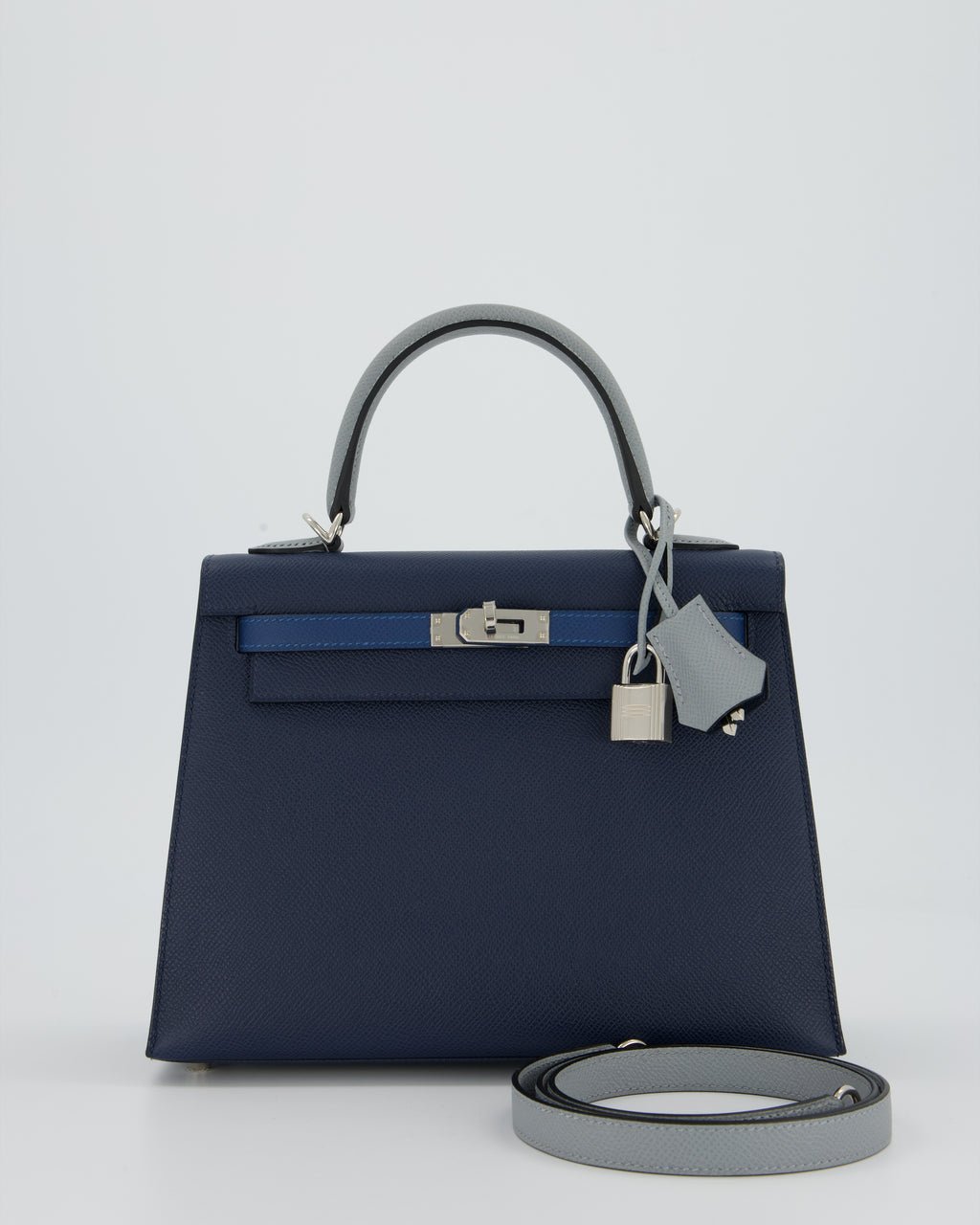 *HOT* Hermès Kelly 25 Sellier Tricolour Bag in Bleu Abysse, Bleu Tie and Gris Pantin Epsom Leather with Palladium Hardware