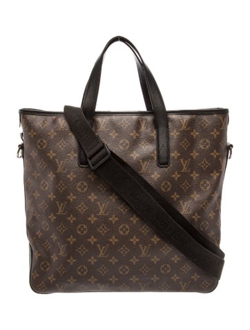 LV Monogram Davis
