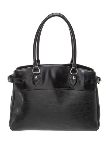 Epi Leather Passy