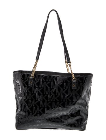 Signature Shoulder Bag