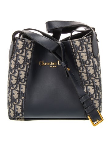 Oblique Jacquard Signature Bucket Small 2025