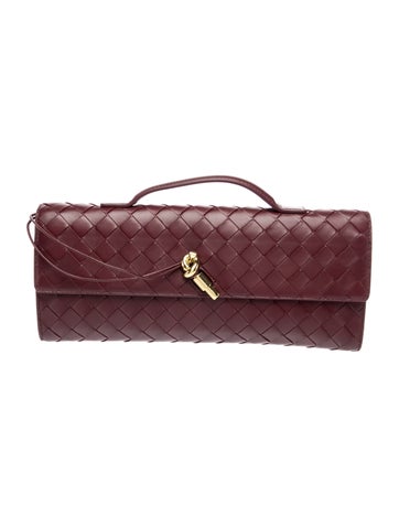 Intrecciato Andiamo Clutch
