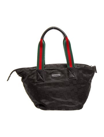 GG Canvas Shoulder Bag