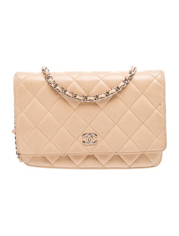 Classic Quilted Wallet On Chain