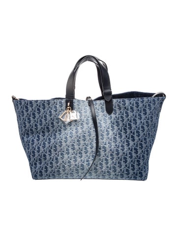 Denim Toujours Large 2024