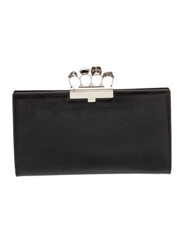 Skull Knuckle Clutch