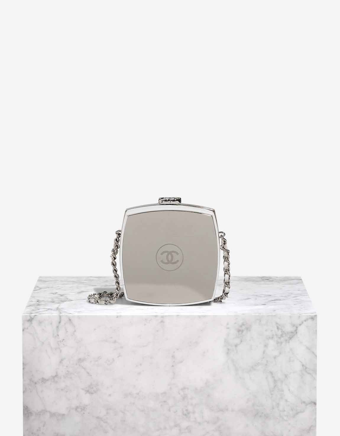 
		Vanity Micro Patent / PVC White    
