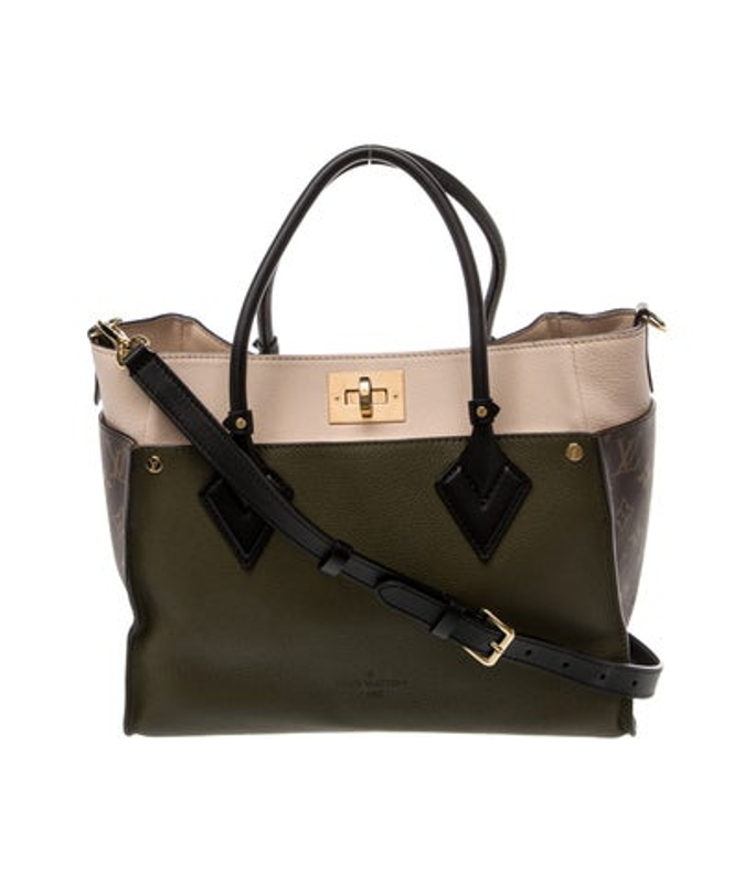 Louis Vuitton Vuitton Signature On My Side Mm