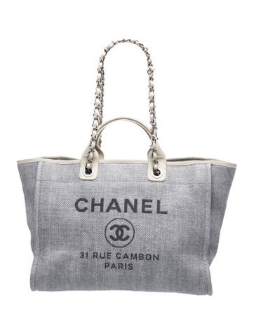 Medium Deauville Shopping Bag