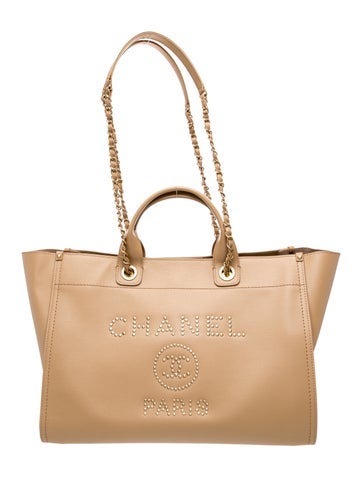 Medium Deauville Shopping Tote