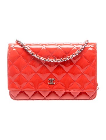 Quilted Patent Classic Wallet On Chain