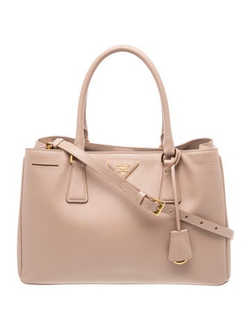 Saffiano Leather Galleria Tote Medium