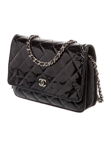 Classic Quilted Wallet On Chain