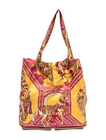'Le Danse du Cheval Marwari' Silky Pop Tote