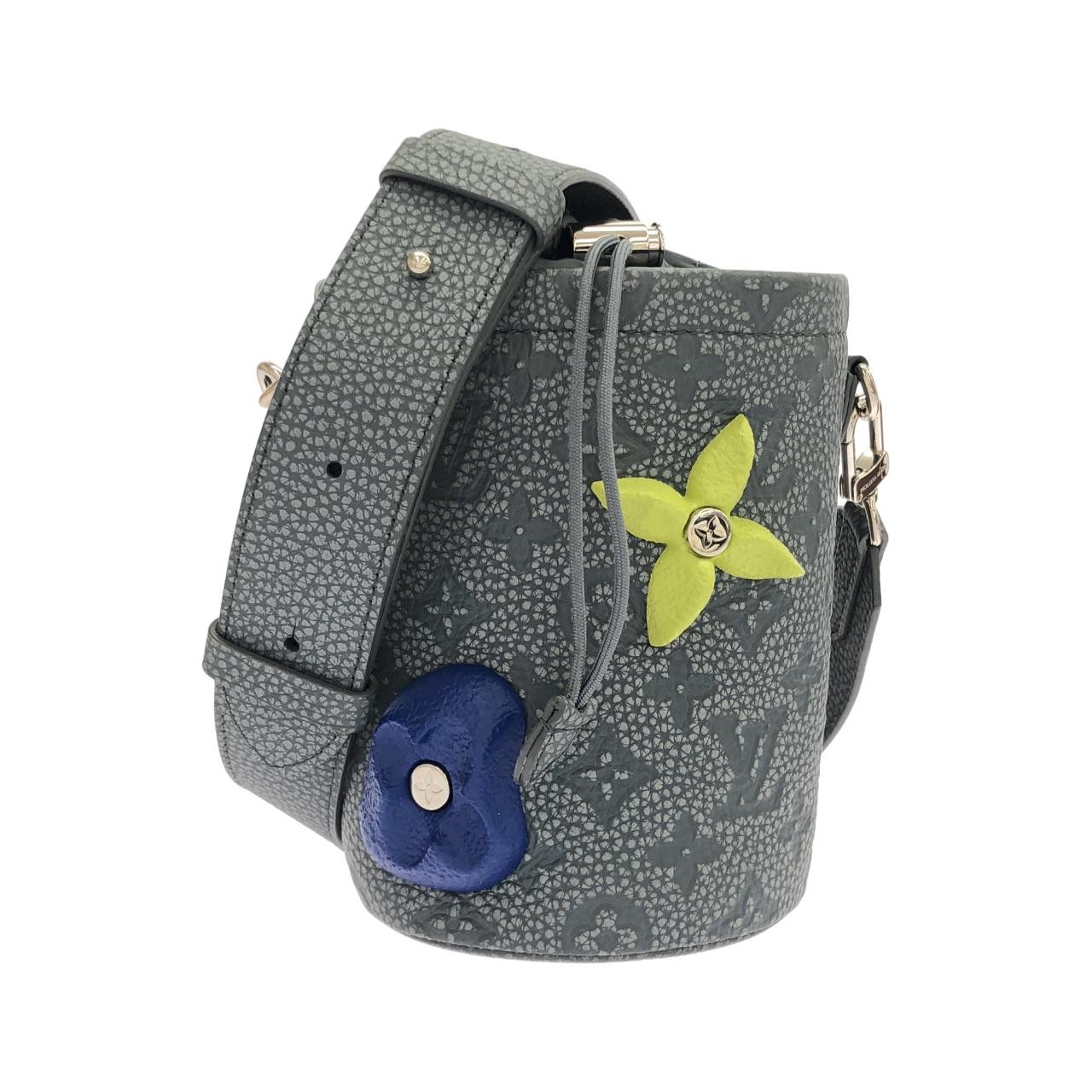 Louis Vuitton Chalk Pouch 2022AW M81572 Accessory Pouch