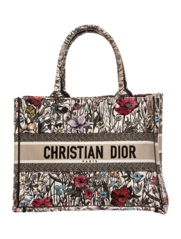 Dior Signature Book Medium