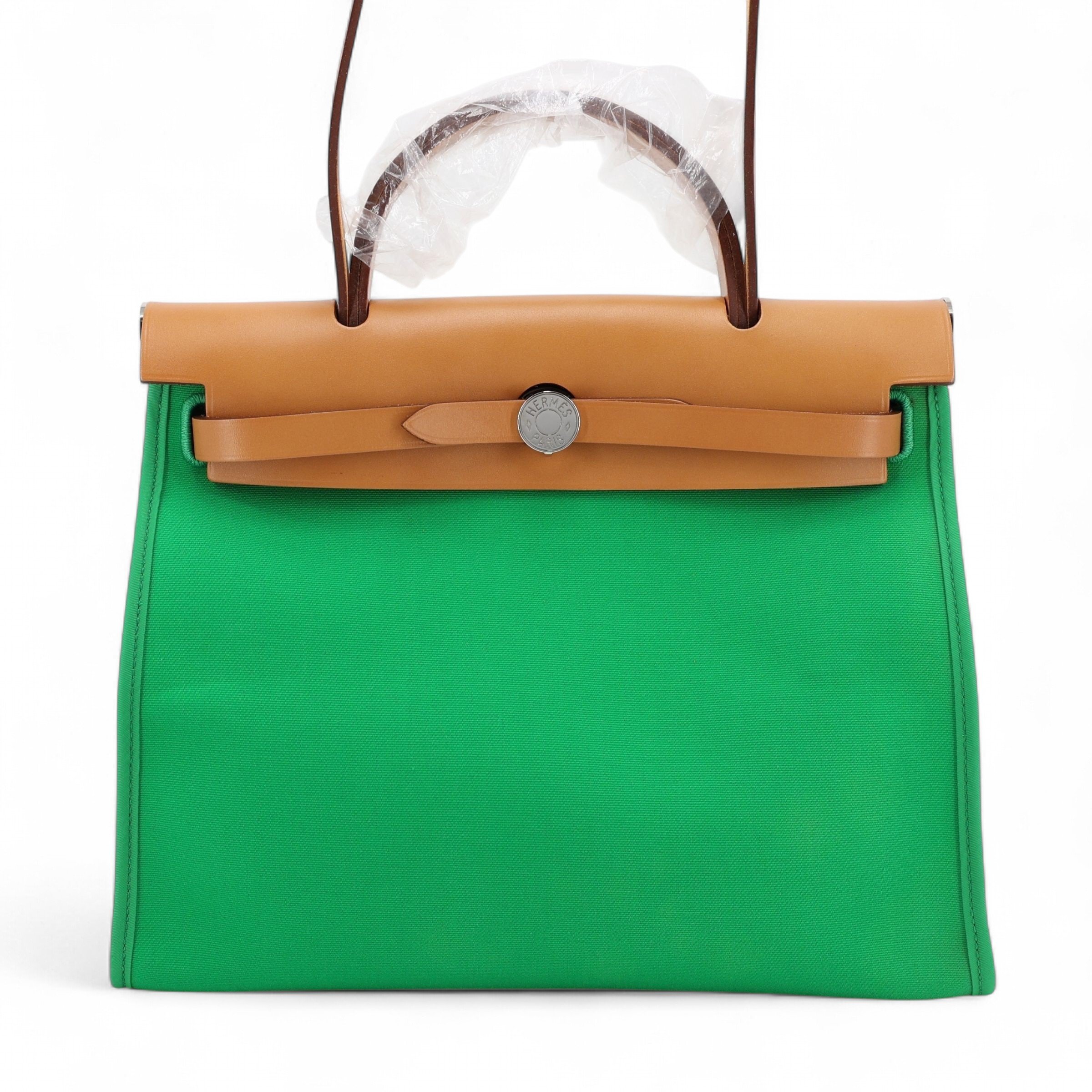 Excellent ( Rank SA ) HERMÈS Herbag Zip 31 PM Bamboo (1K) Vache Hunter Canvas Palladium hardware Square R (2014)