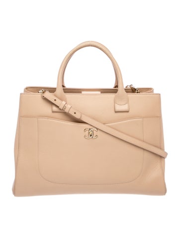 Medium Neo Executive Tote
