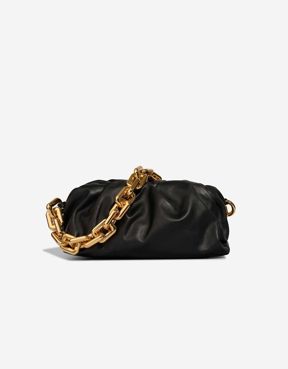Bottega Veneta 
		Chain Pouch Medium Lamb Black    