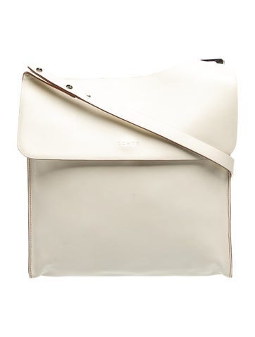 Signature Shoulder Bag Vintage